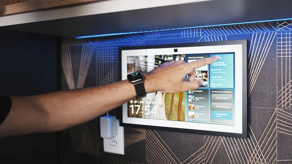 Echo Show 15 é bom? Analisamos a Alexa da família