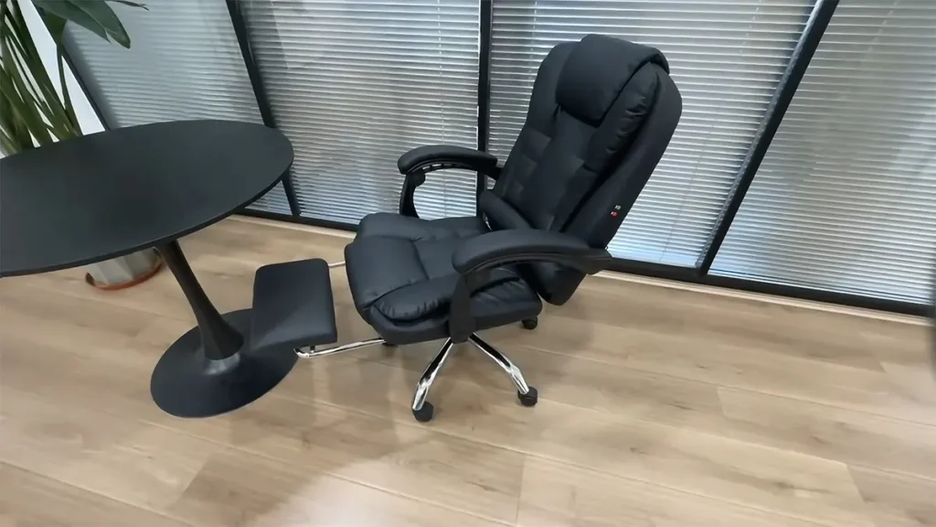 Cadeira de Escritório Presidente Python Fly em design moderno e ergonômico.