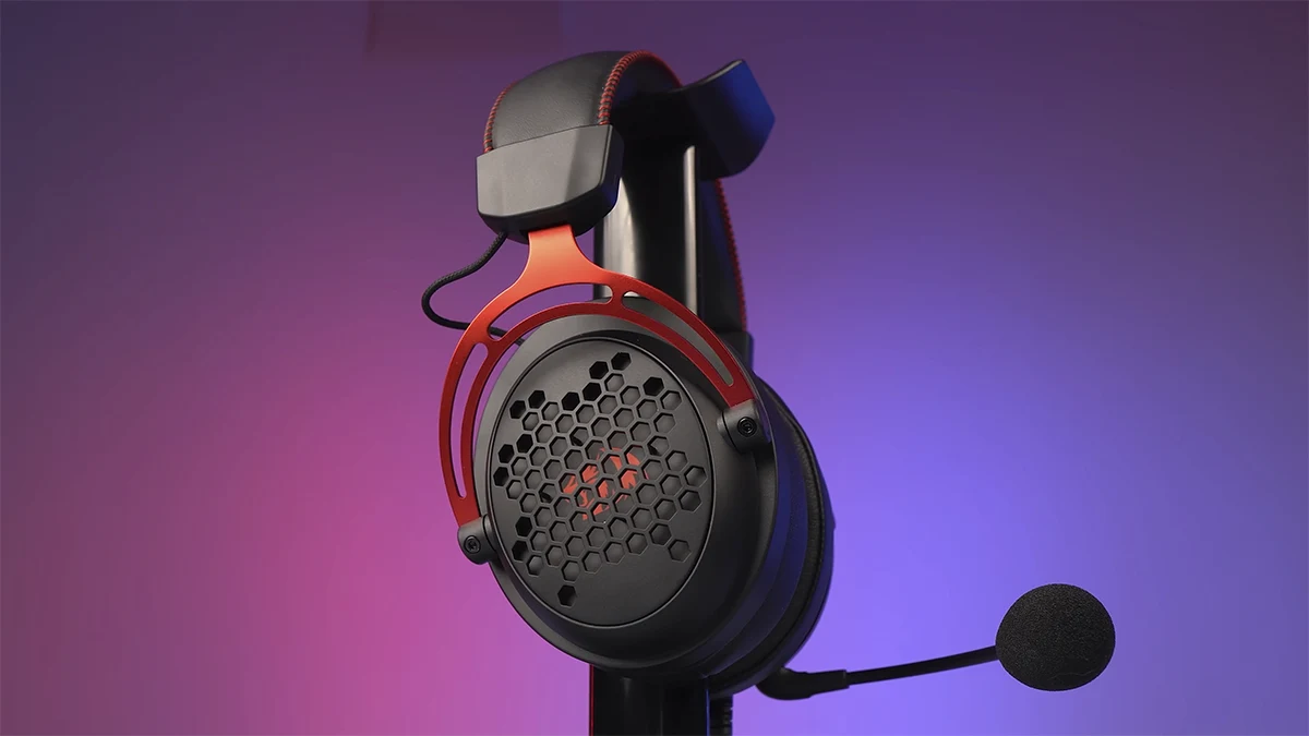 Headset gamer Redragon Diomedes H388 com iluminação RGB e microfone ajustável.